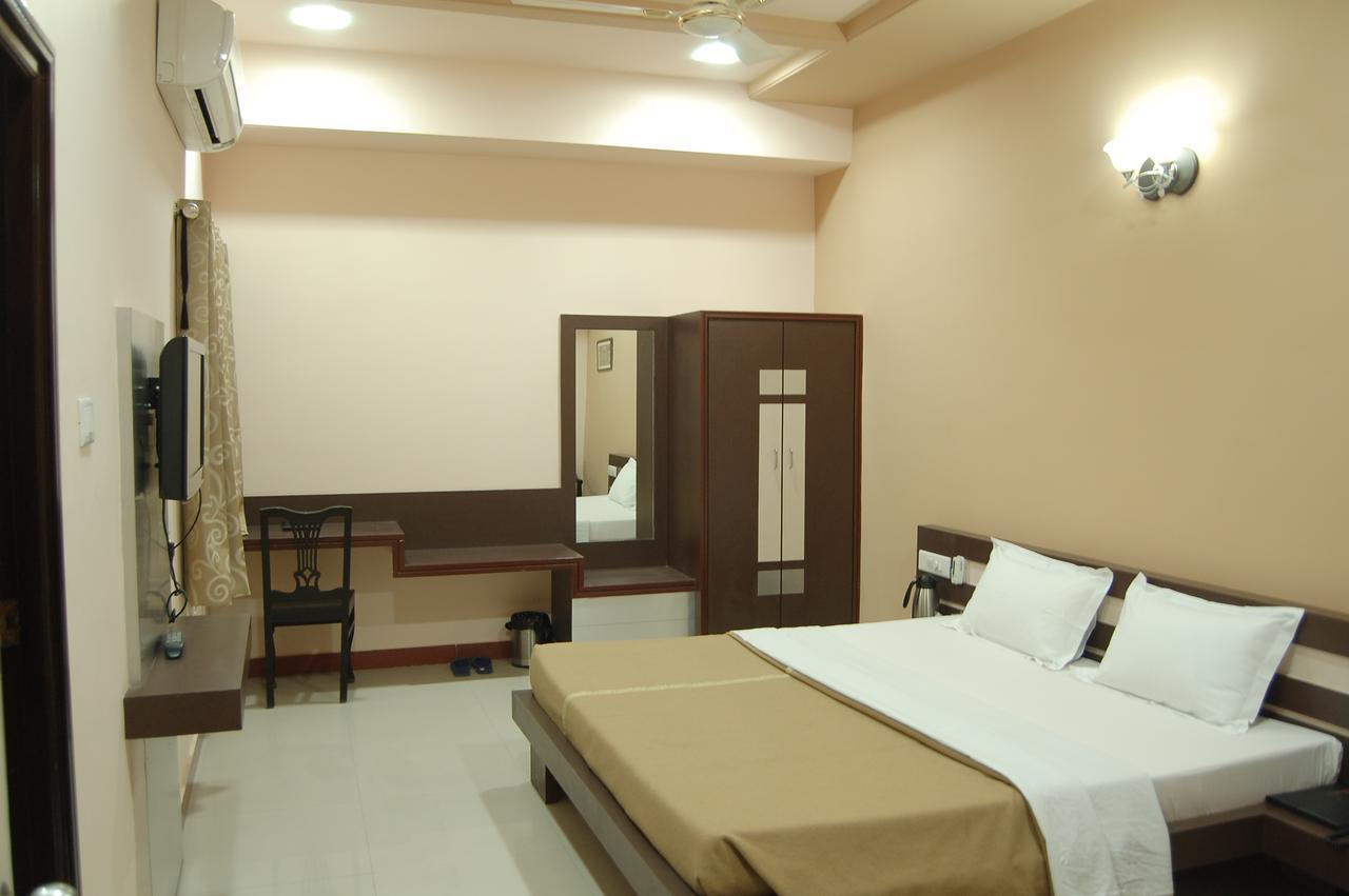 Hotel Raj Mahal Bikaner Exteriör bild